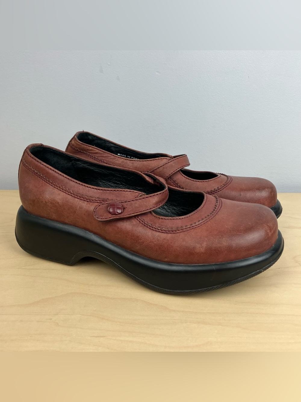 Dansko Women’s Size 38 / 7.5-8.0 Mary Jane Platform Chunky Shoes Red Leather